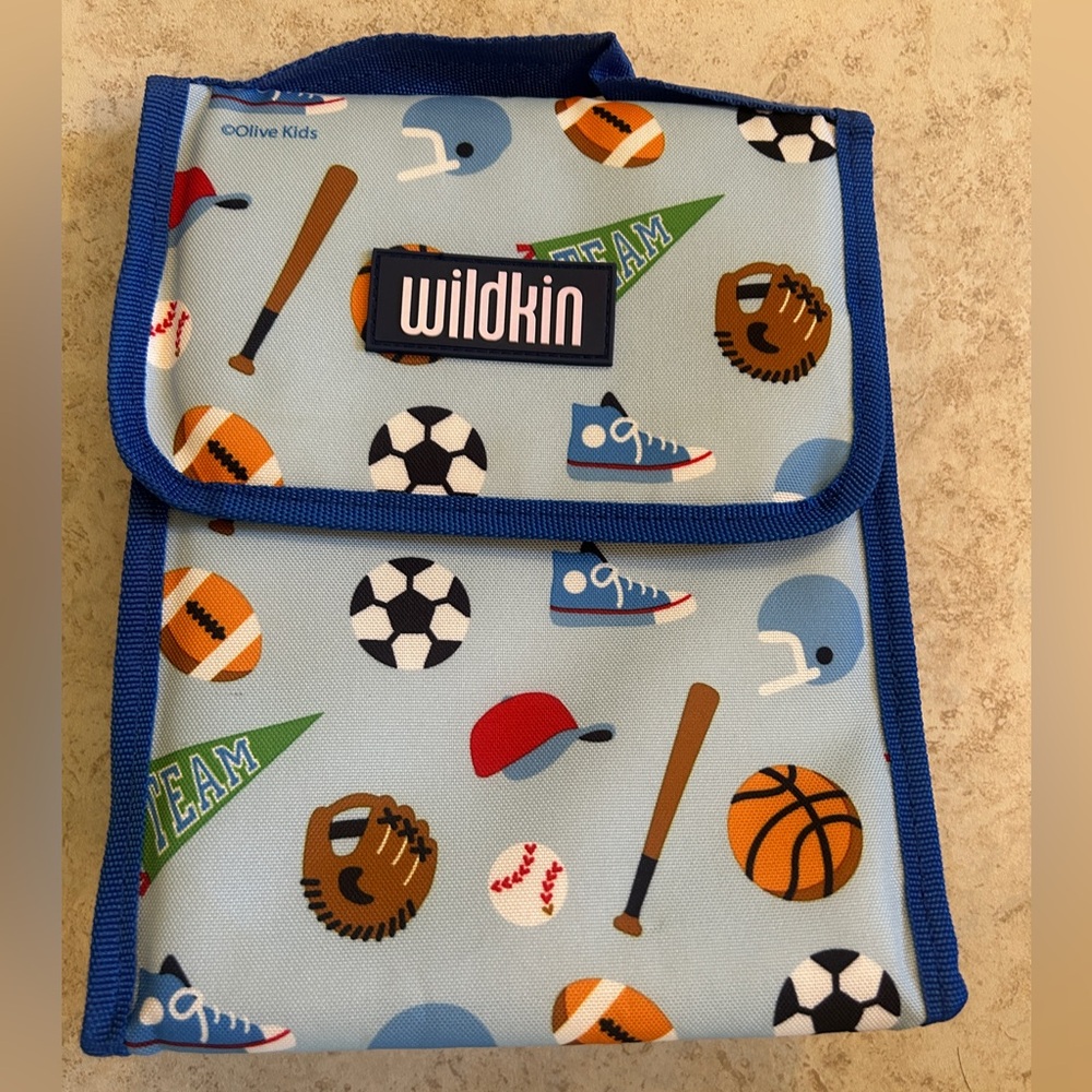 Wildkin Kids Insulated Lunch Bag, Game On, Blue - Picture 4 of 6